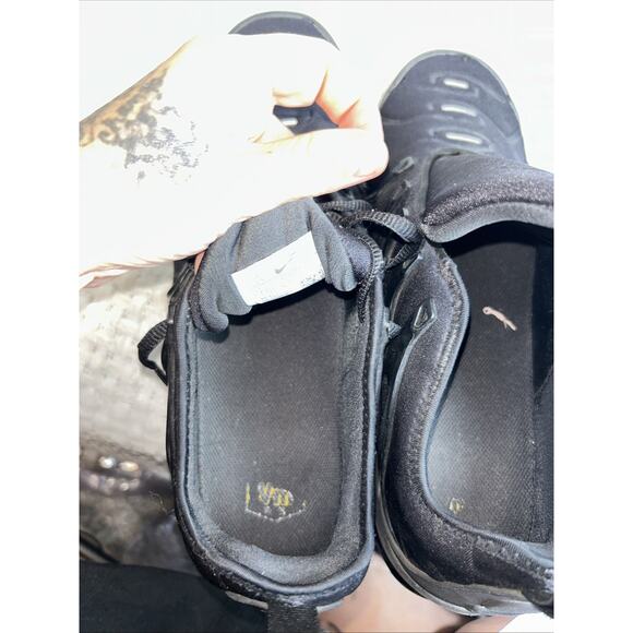 slightly used 11.5 Nike Air Vapormax Plus Missing A Shoe String - Picture 10 of 11